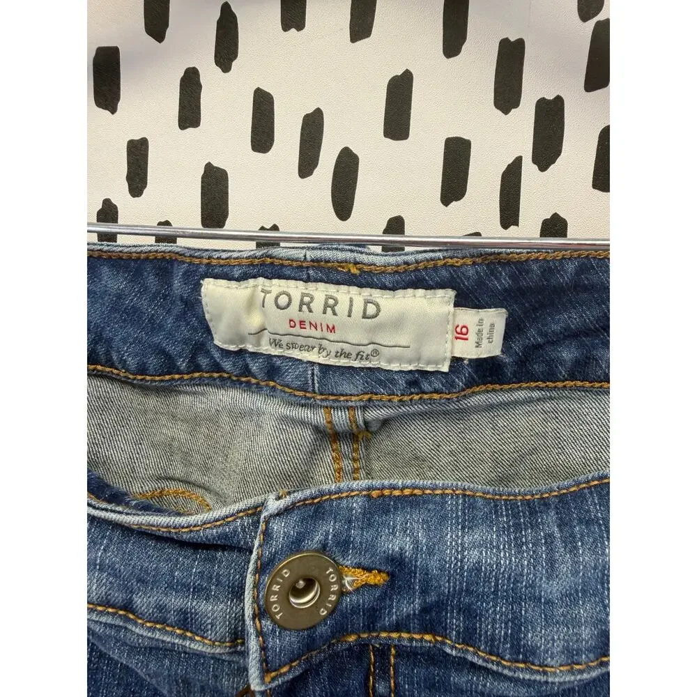 Women's Torrid Distressed Denim Bermuda Shorts Size 16